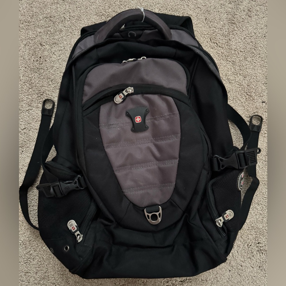 VINTAGE Backpack from the makers of the original Swiss Army Knife SwissGear